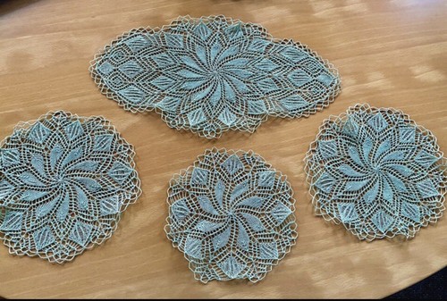 Gestricktes set 4teilig - gestricktes,
